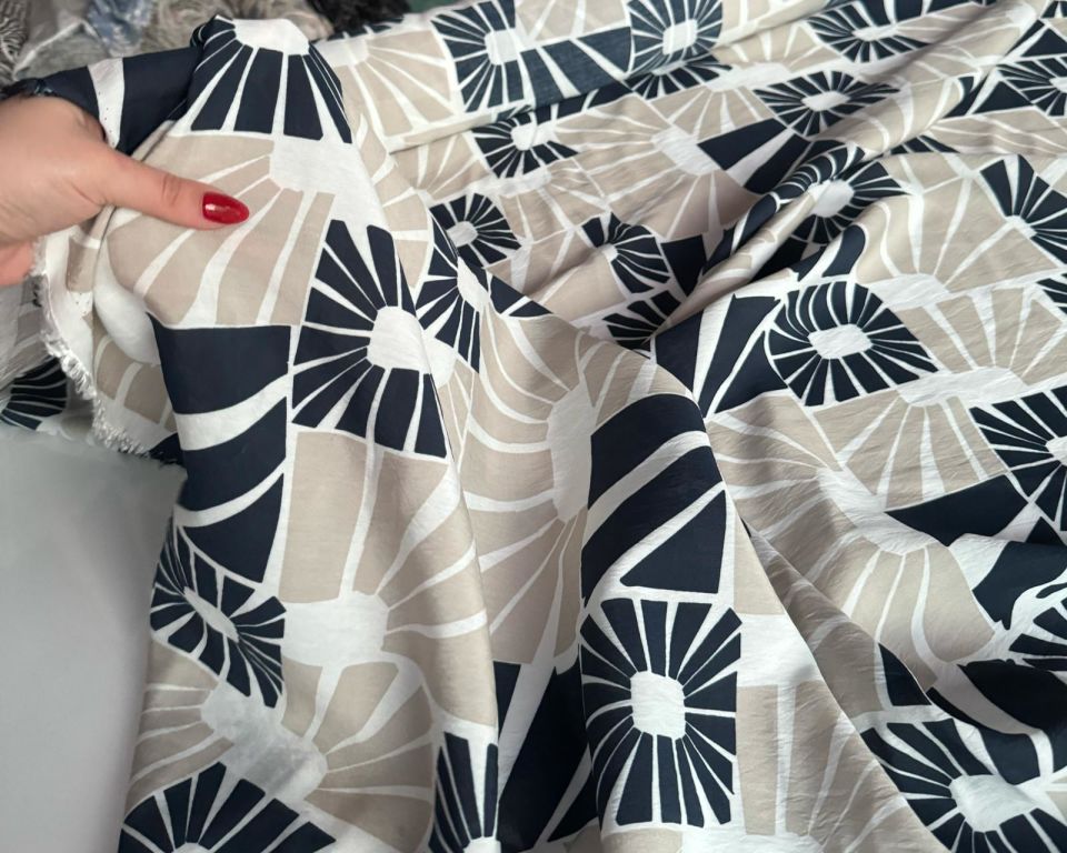 Ayrobin Kumaş (Tensel/Modal Kumaş) Geometrik Çiçek Desen Bej Renk