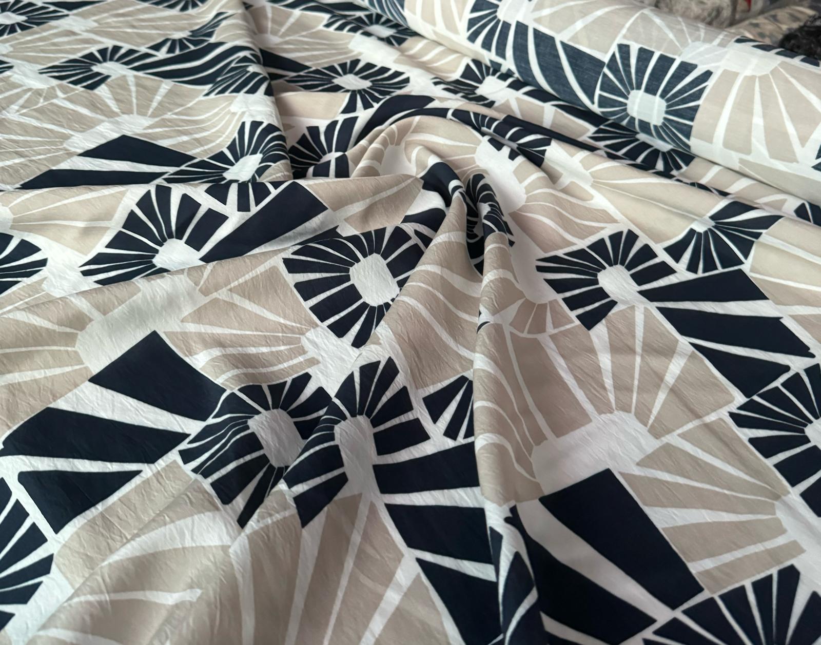 Ayrobin Kumaş (Tensel/Modal Kumaş) Geometrik Çiçek Desen Bej Renk