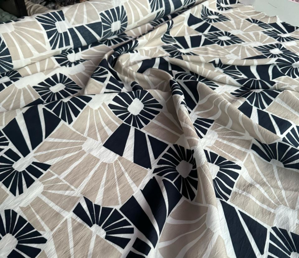 Ayrobin Kumaş (Tensel/Modal Kumaş) Geometrik Çiçek Desen Bej Renk