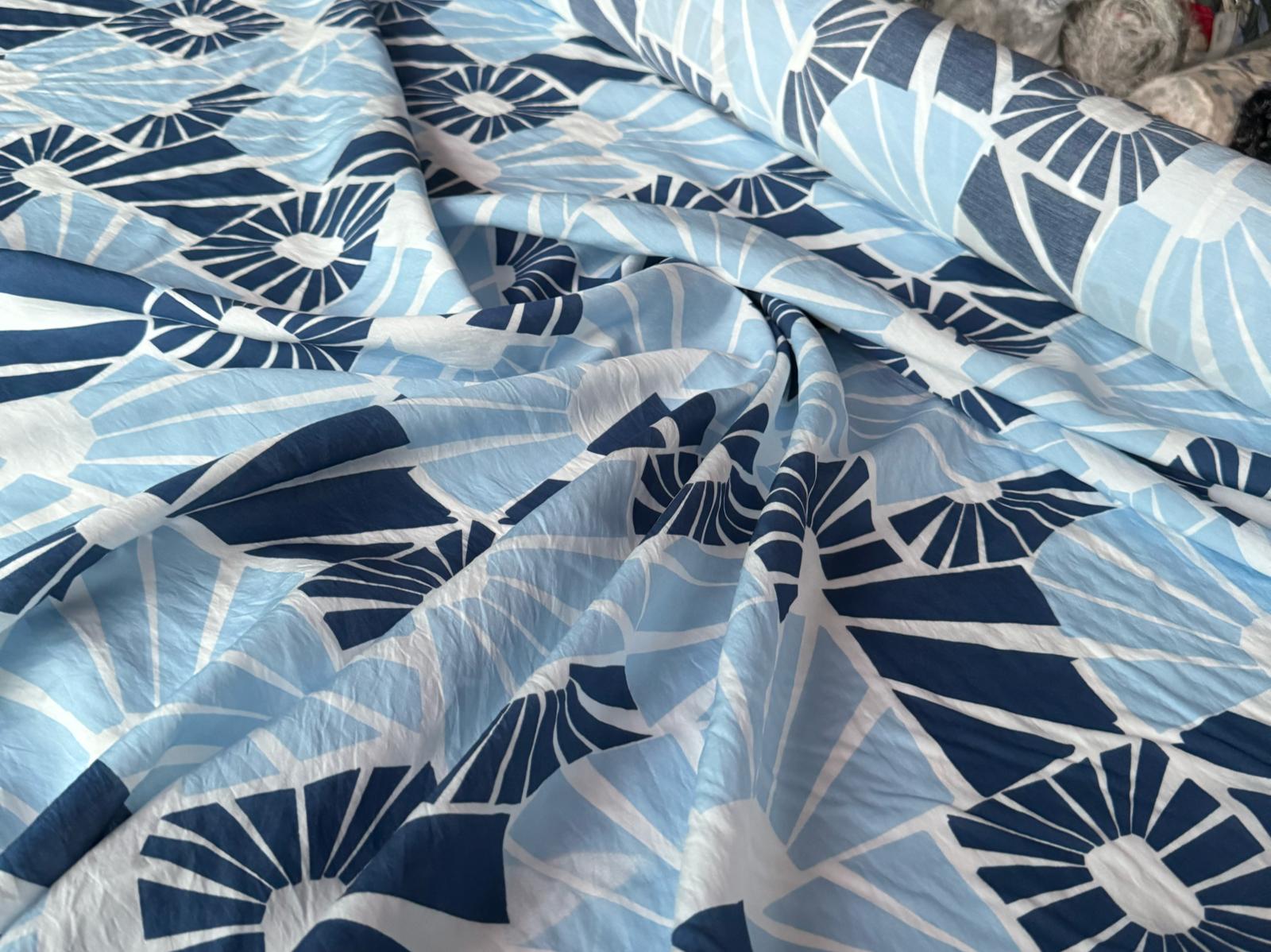 Ayrobin Kumaş (Tensel/Modal Kumaş) Geometrik Çiçek Desen Bebe Mavi Renk