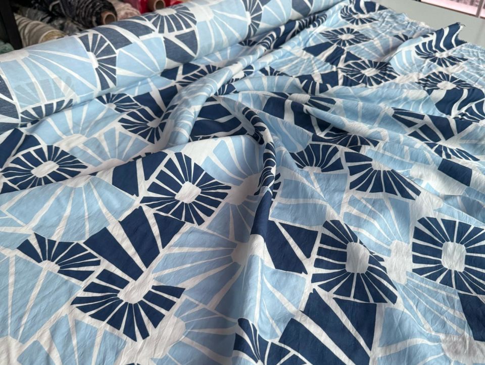 Ayrobin Kumaş (Tensel/Modal Kumaş) Geometrik Çiçek Desen Bebe Mavi Renk