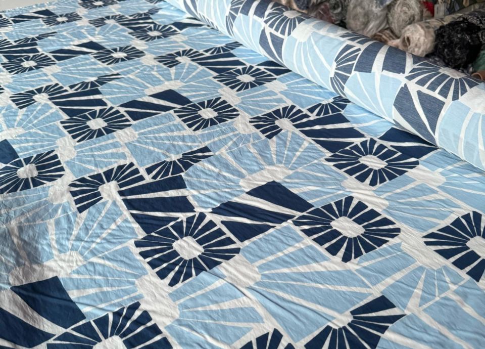 Ayrobin Kumaş (Tensel/Modal Kumaş) Geometrik Çiçek Desen Bebe Mavi Renk