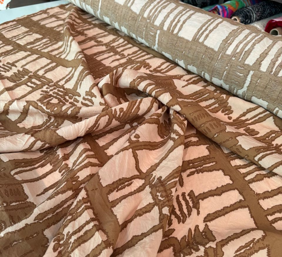 Ayrobin Kumaş (Tensel/Modal Kumaş)  Asimetrik Kare Desen Kahverengi