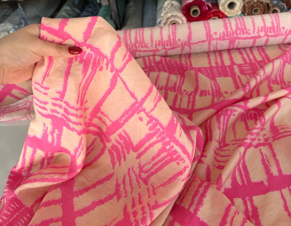 Ayrobin Kumaş (Tensel/Modal Kumaş)  Asimetrik Kare Desen Pembe Renk