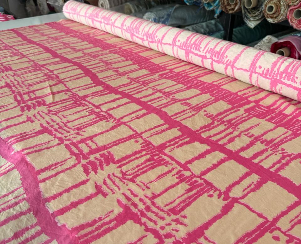 Ayrobin Kumaş (Tensel/Modal Kumaş)  Asimetrik Kare Desen Pembe Renk