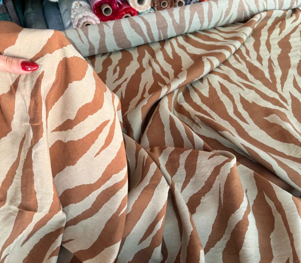 Ayrobin Kumaş (Tensel/Modal Kumaş)  Kahverengi Zebra Desen