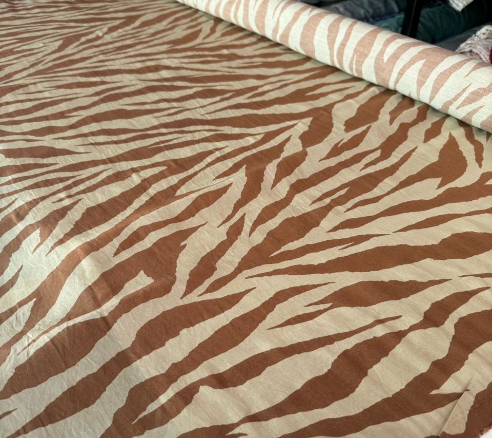 Ayrobin Kumaş (Tensel/Modal Kumaş)  Kahverengi Zebra Desen