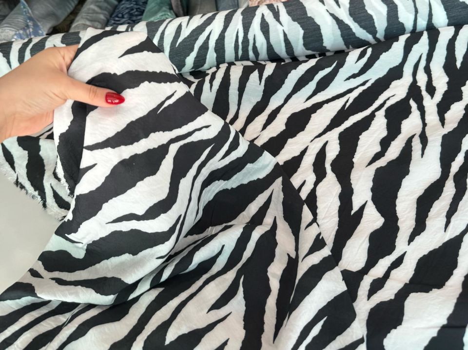 Ayrobin Kumaş (Tensel/Modal Kumaş)  Zebra Desen Siyah Beyaz