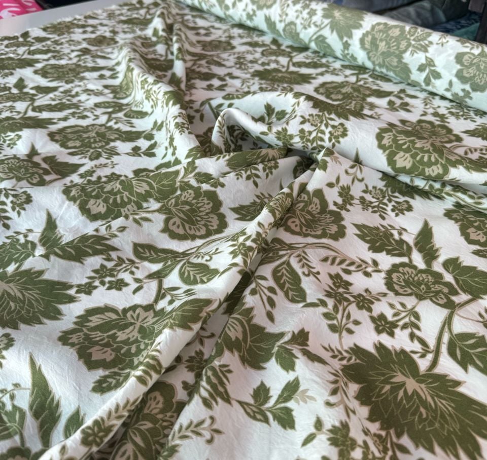 Ayrobin Kumaş (Tensel/Modal Kumaş) Çiçek Desen Yeşil