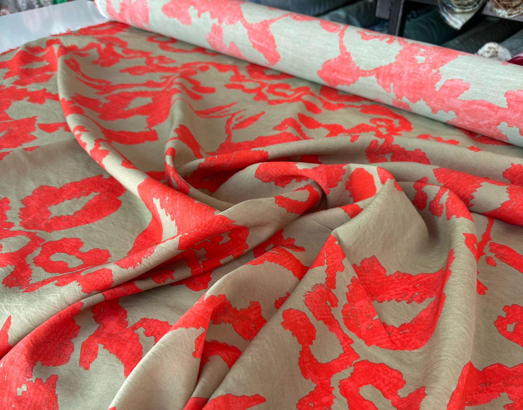 Ayrobin Kumaş (Tensel/Modal Kumaş) Turuncu Hareketli Desen