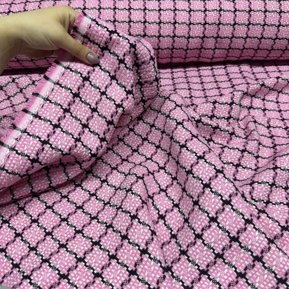 Tüvit Kumaş Şanel Kumaş Pembe Kare Desen