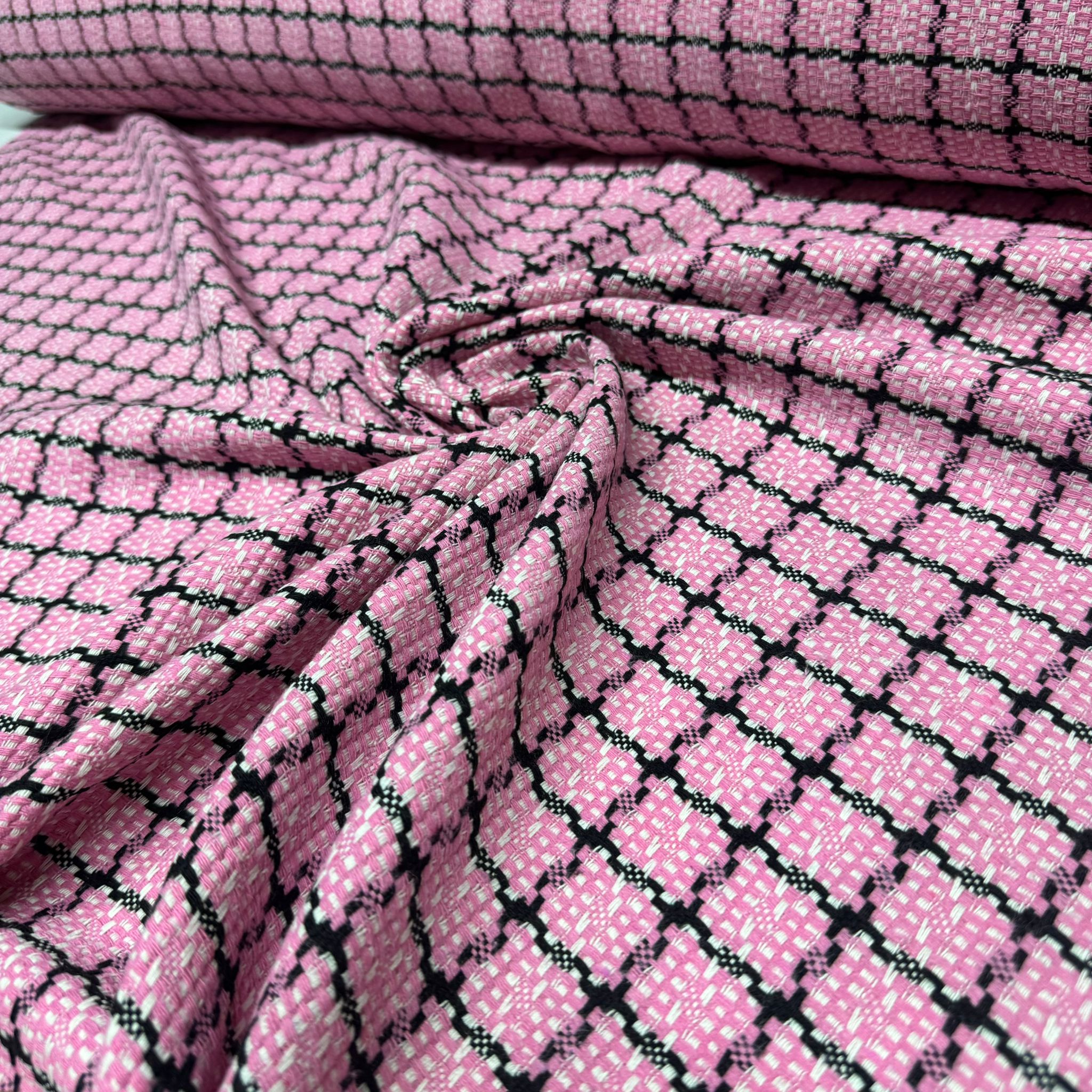 Tüvit Kumaş Şanel Kumaş Pembe Kare Desen