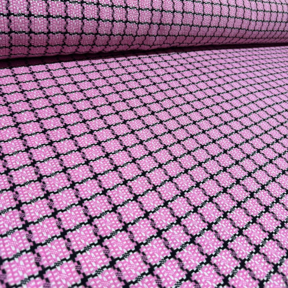 Tüvit Kumaş Şanel Kumaş Pembe Kare Desen