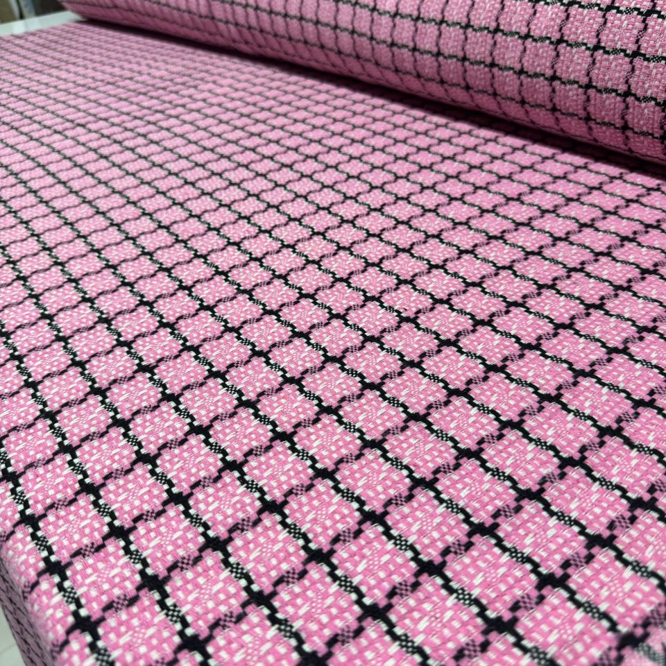 Tüvit Kumaş Şanel Kumaş Pembe Kare Desen