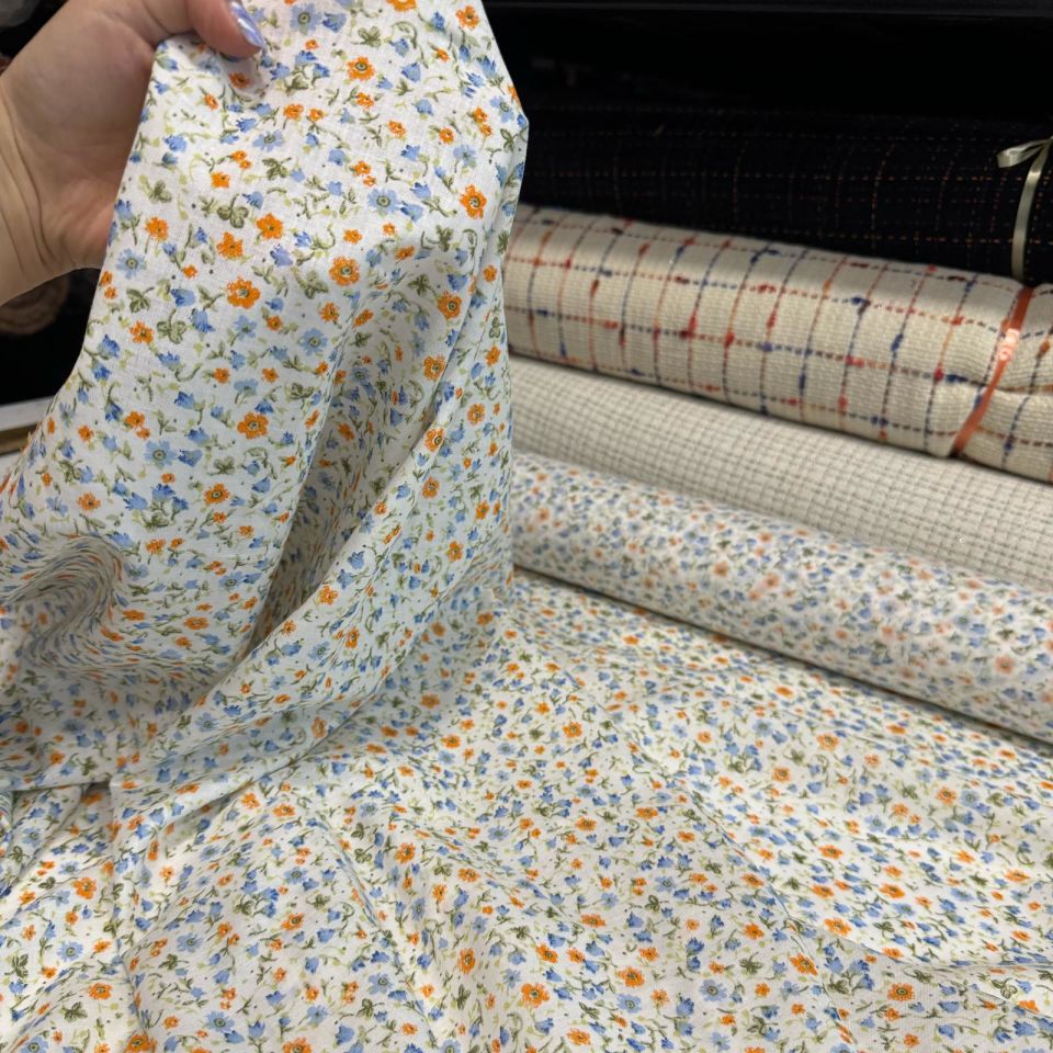 Vual Kumaş Emprime Küçük Çiçekler Turuncu Mavi