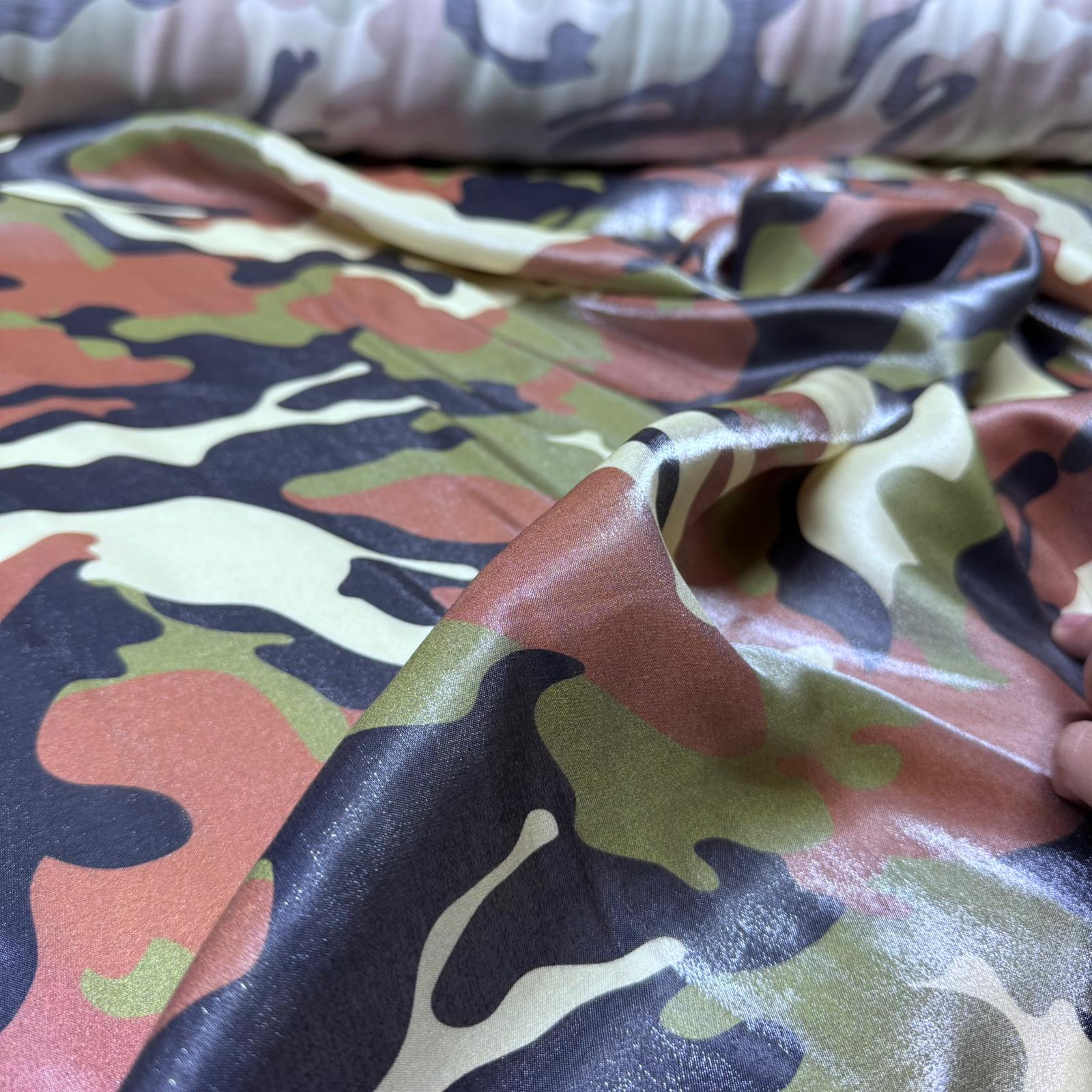 Floş Saten Kumaş Parlak Işıltılı Çift En Kamuflaj Desen