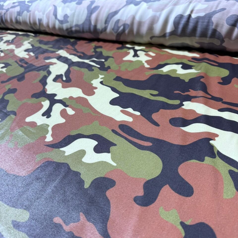 Floş Saten Kumaş Parlak Işıltılı Çift En Kamuflaj Desen