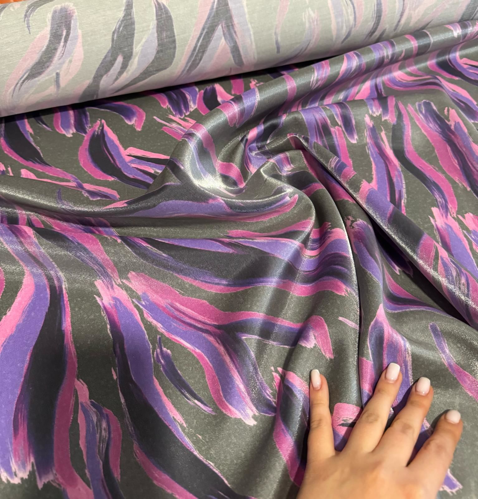 Floş Saten Kumaş Parlak Işıltılı Çift En Şal Desen Mor Renk