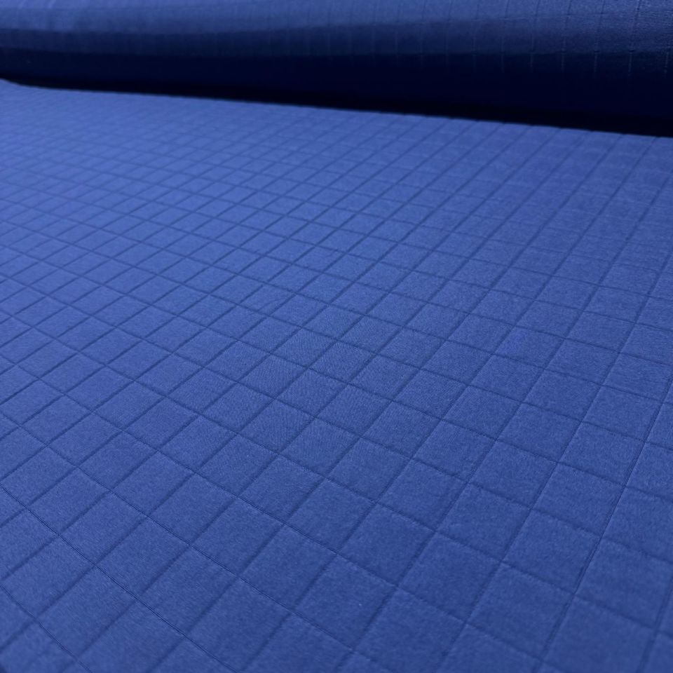 Kapitone Kumaş Lacivert Renk Çift En Pamuk Dokuma Kareli