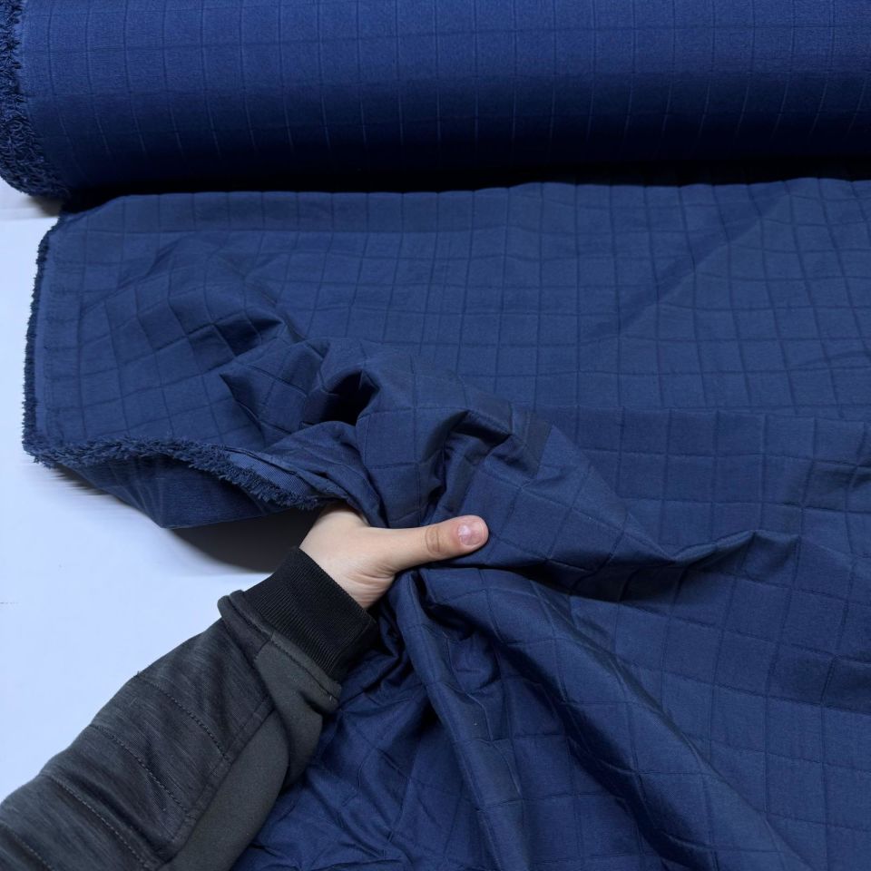 Kapitone Kumaş Lacivert Renk Çift En Pamuk Dokuma Kareli