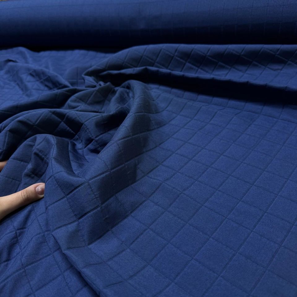 Kapitone Kumaş Lacivert Renk Çift En Pamuk Dokuma Kareli