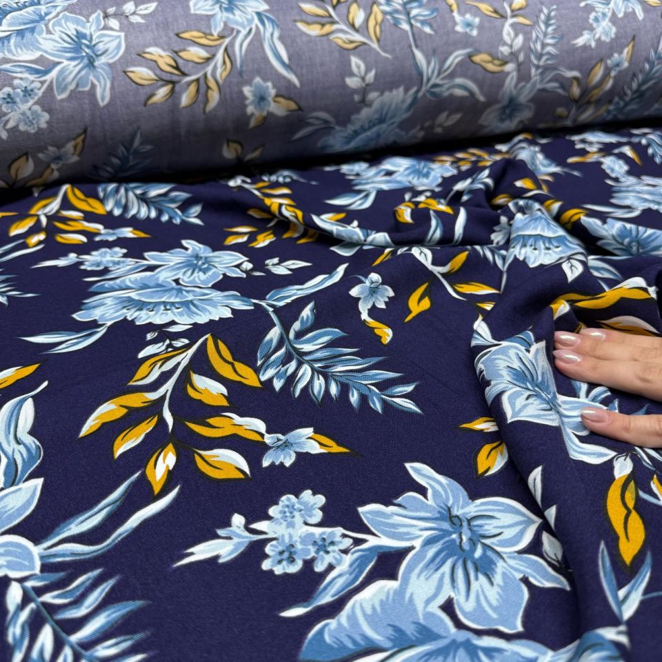 Viskon Kumaş Turuncu Çiçek Desen Lacivert %100 Pamuk
