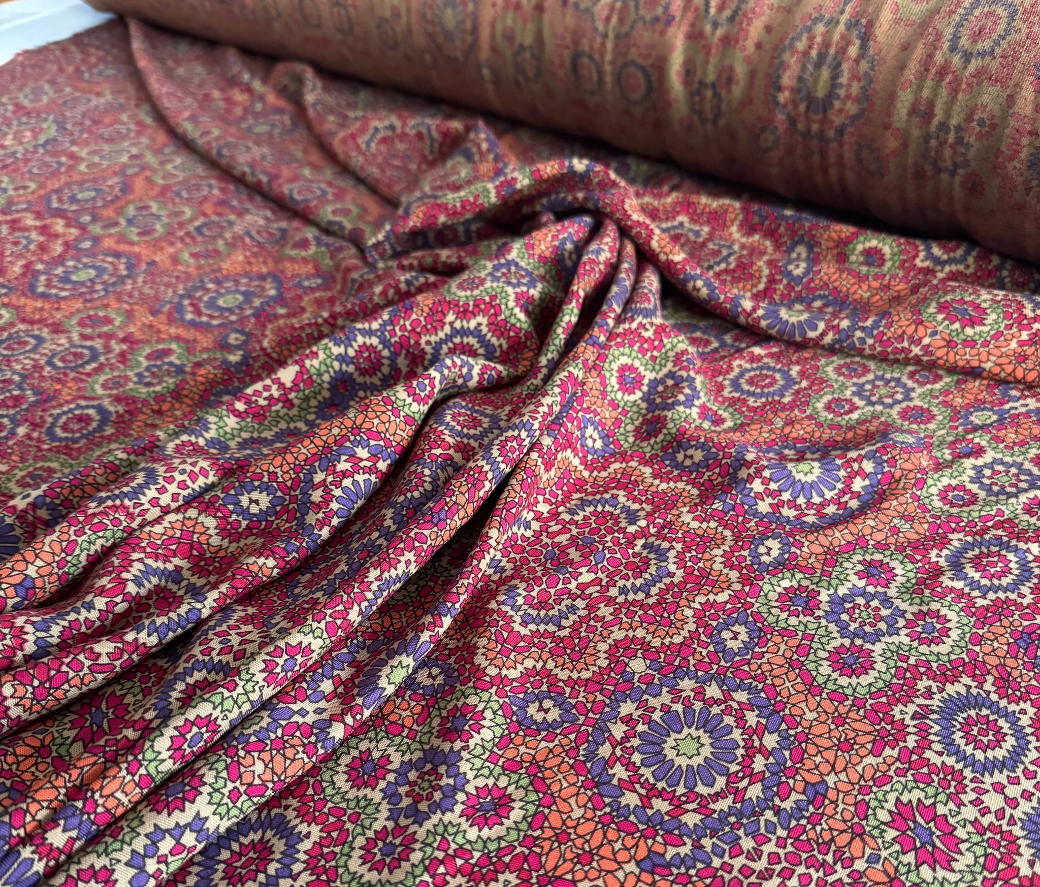 Viskon Kumaş %100 Pamuk Etnik Desen Mercan Renk