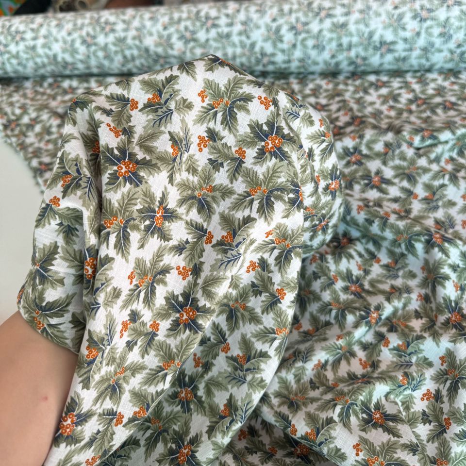 %100 Pamuk Flam Keten Kumaş Kokina Çiçek Desenli Kırmızı Yeşil