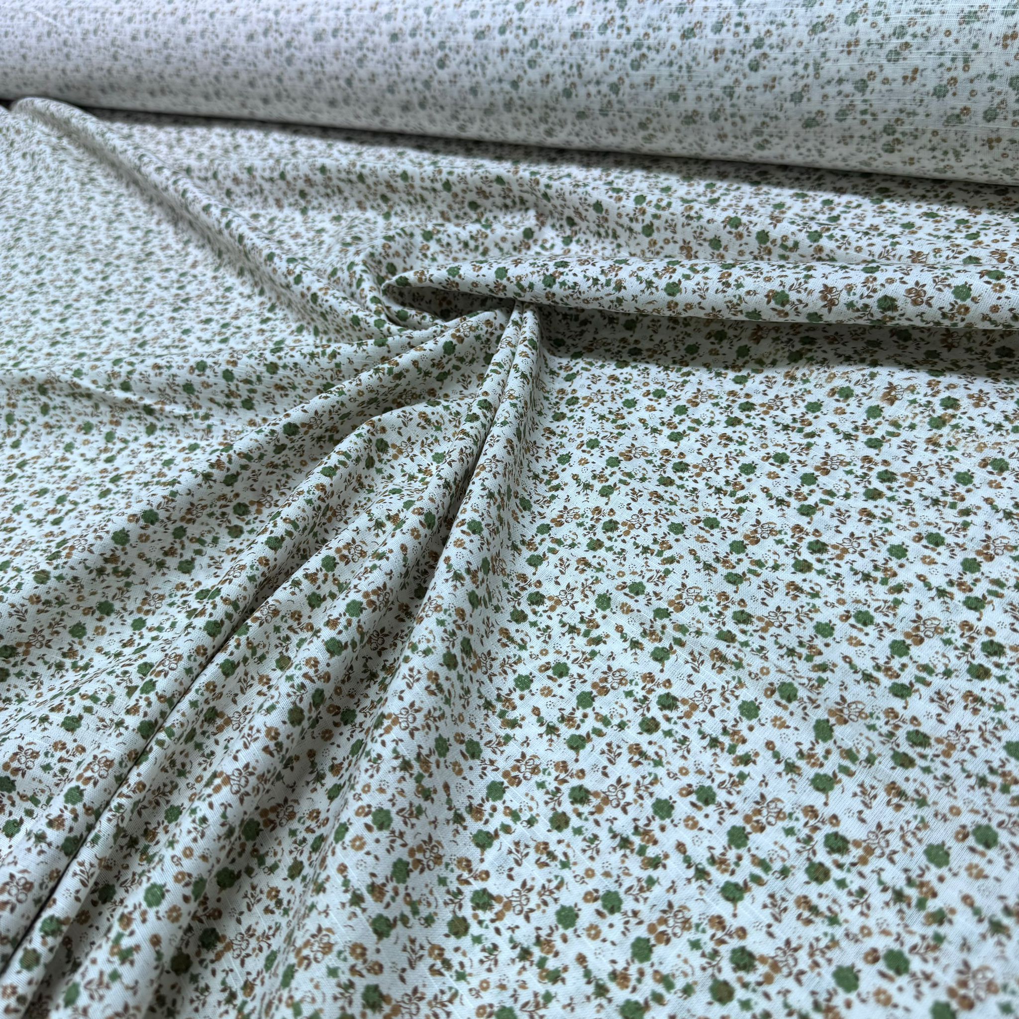 Pamuk Flam Keten Kumaş Küçük Yeşil Çiçek Desen