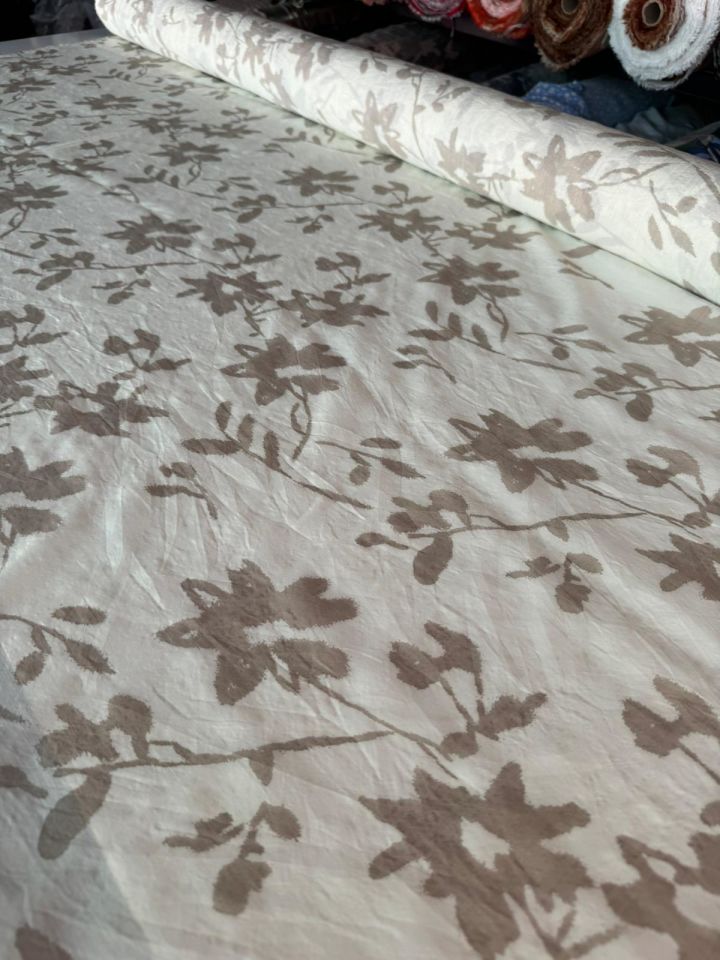 Mango Şifon Kumaş Desenli Mango Şifon Kumaş Çiçek Desenli Bej Renk