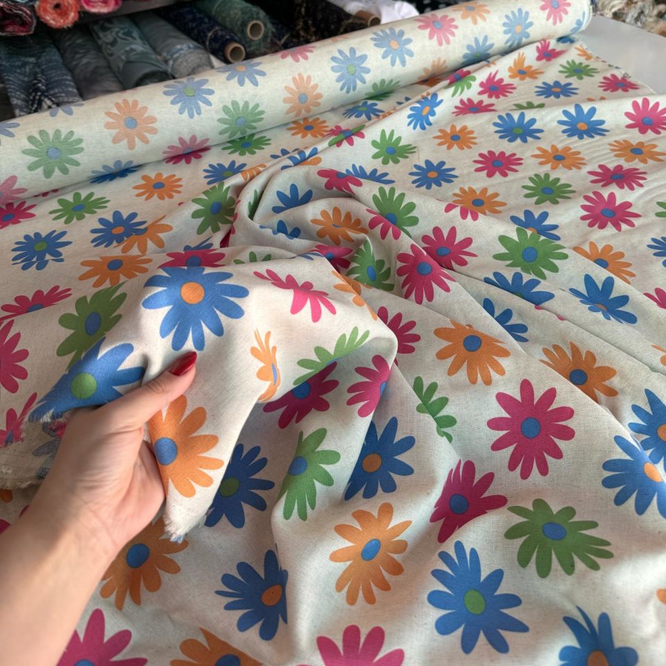 Akdeniz Keten Kumaş Renkli Çiçek Desenli Pembe Mavi