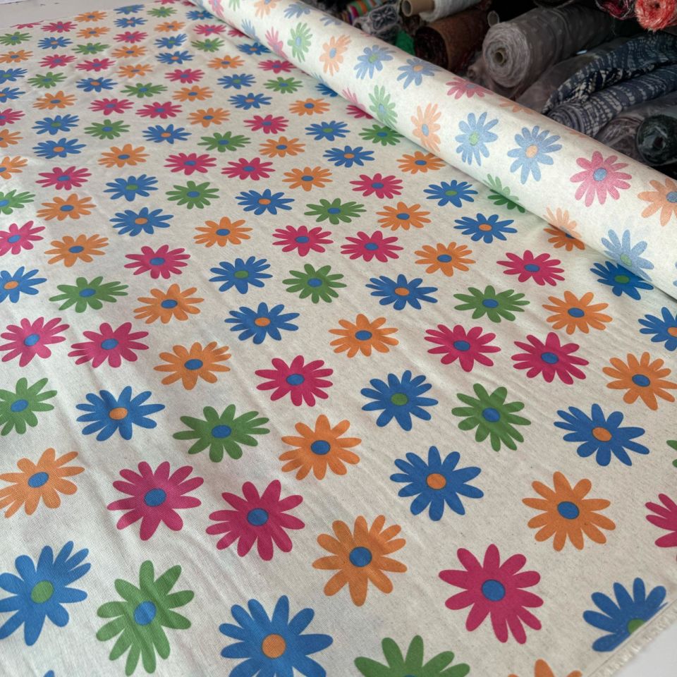 Akdeniz Keten Kumaş Renkli Çiçek Desenli Pembe Mavi