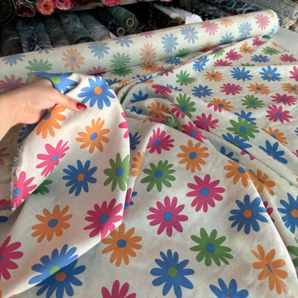 Akdeniz Keten Kumaş Renkli Çiçek Desenli Pembe Mavi