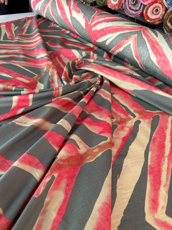 Vual Viskon Kumaş %100 Pamuk Kırmızı Renk Desenli