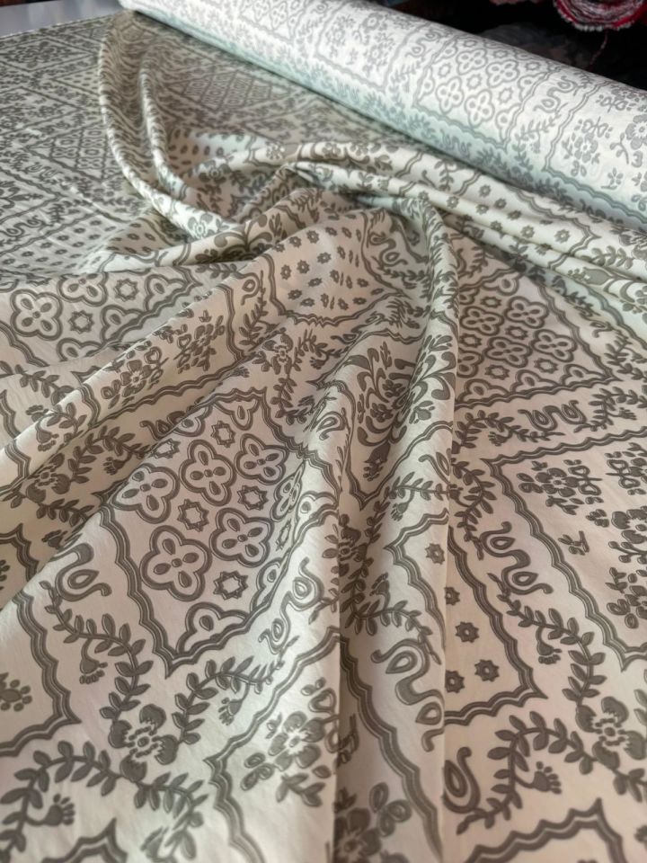 Ayrobin Kumaş Modal Etnik Desenli Vizon Renk Çiçekli