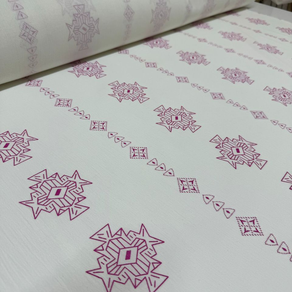 Organik Pamuk Şile Bezi Kumaş Pembe Renk Etnik Desenli Beyaz Zemin