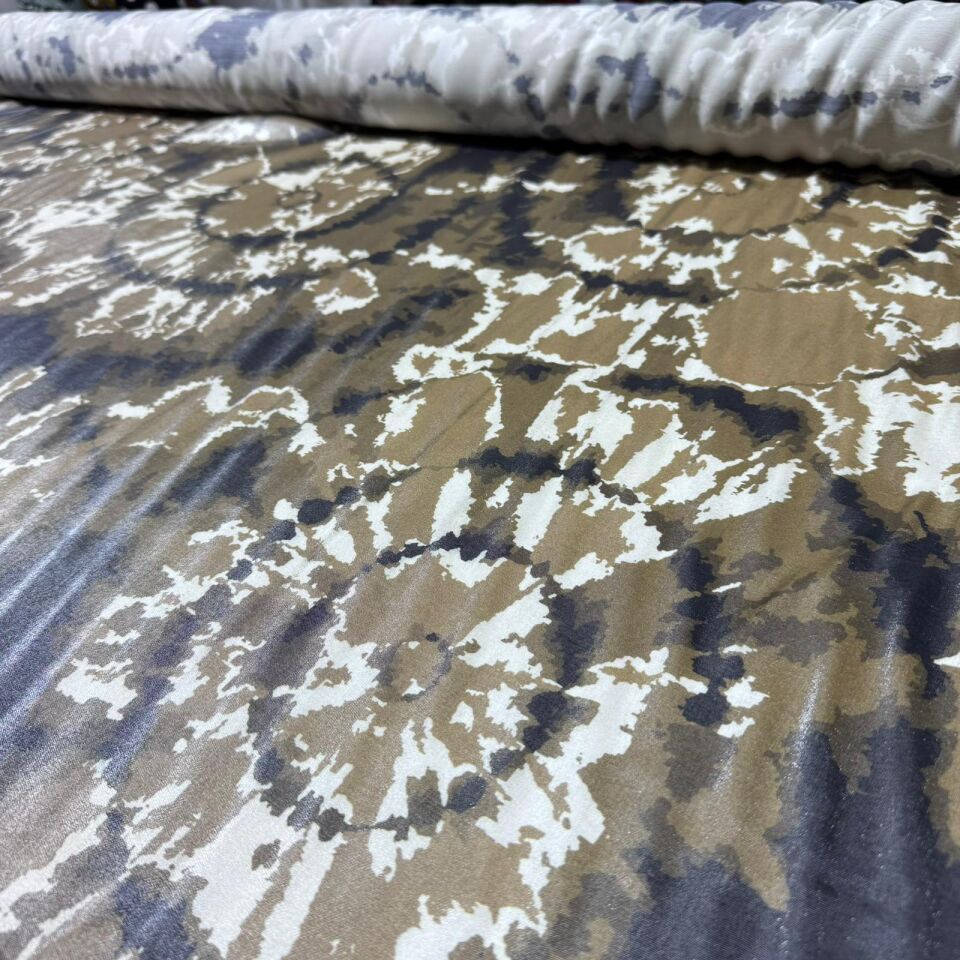 Floş Saten Kumaş Parlak Işıltılı Çift En Kahverengi Etnik Desenli