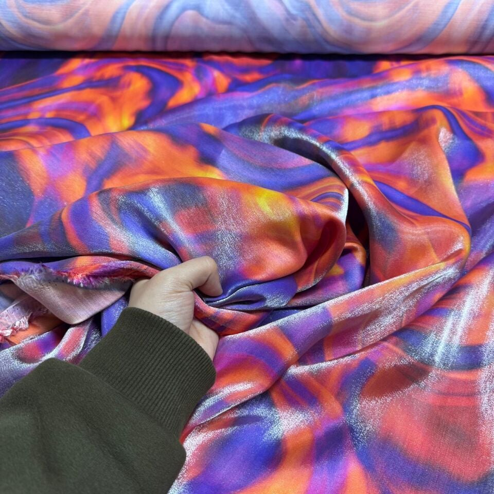 Floş Saten Kumaş Parlak Işıltılı Çift En Mor Turuncu Desenli