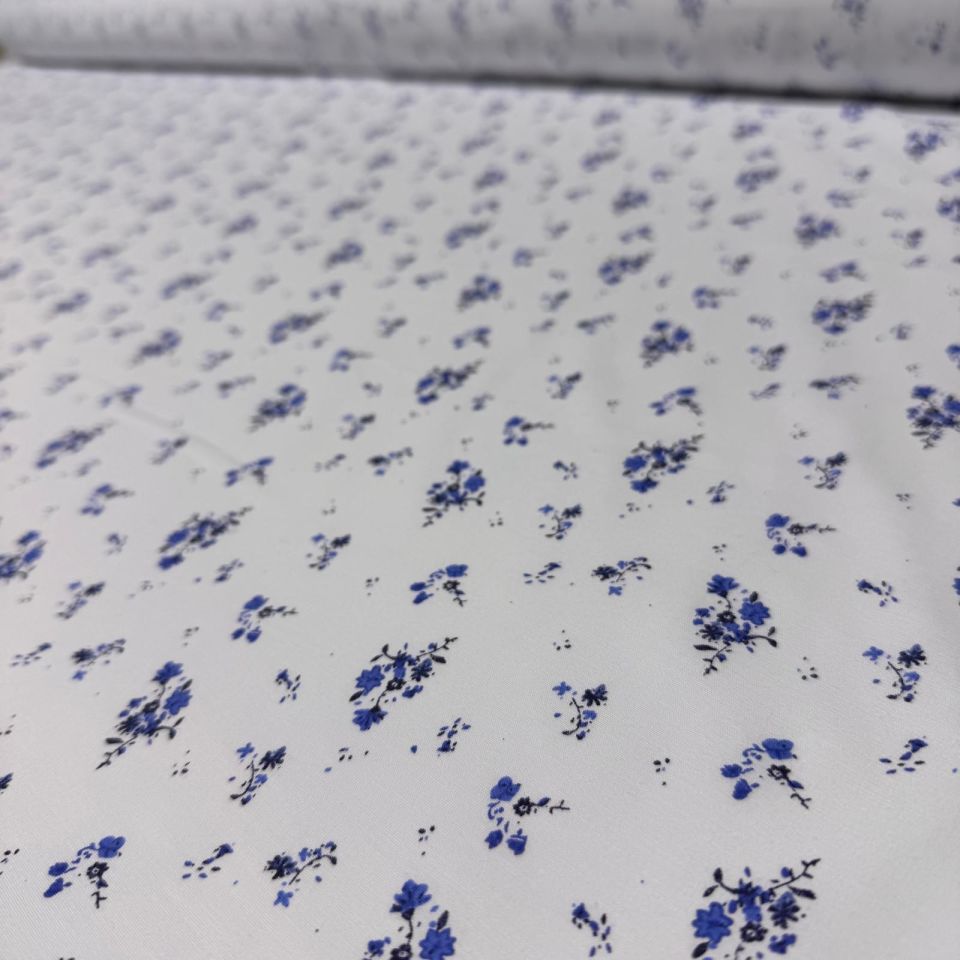 Poplin Kumaş Mavi Çiçek Desenli Beyaz Renk Çift En