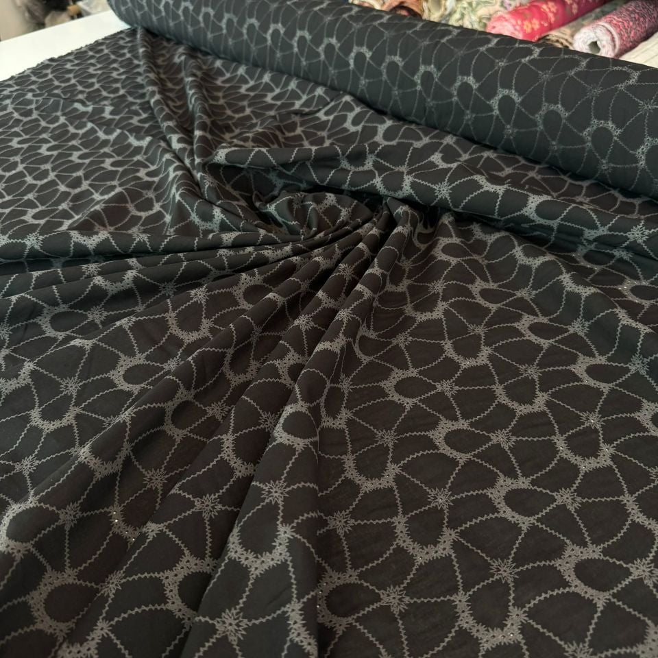 Vual Kumaş %100 Pamuk Yakma Kumaş Siyah Renk Baskılı