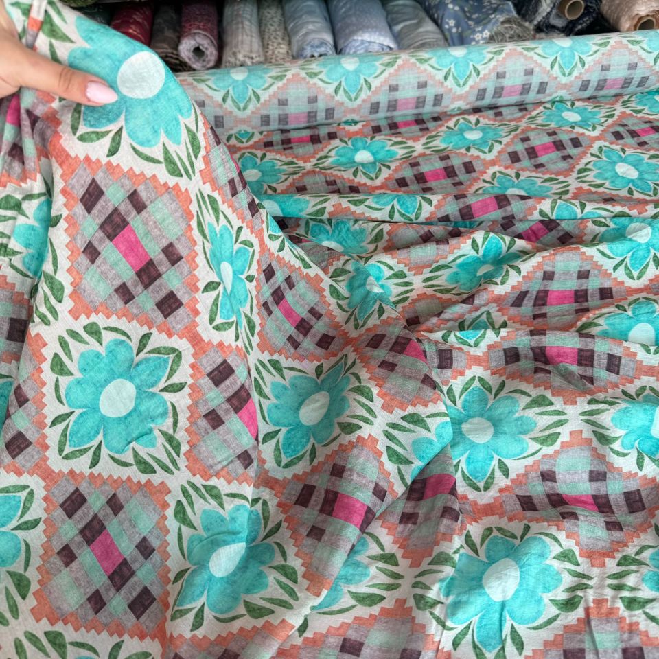 Mango Şifon Kumaş Renkli Çiçek Desenli Turkuaz Renk