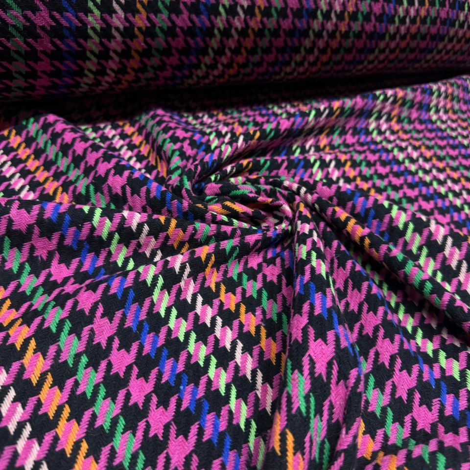 Tüvit Şanel Kumaş Kazayağı Desenli Pembe Renk