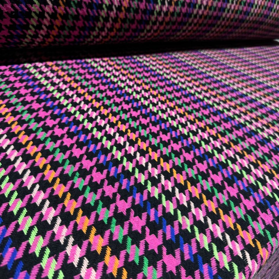 Tüvit Şanel Kumaş Kazayağı Desenli Pembe Renk