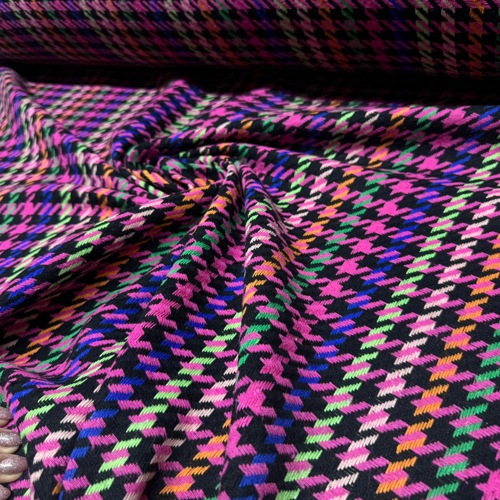 Tüvit Şanel Kumaş Kazayağı Desenli Pembe Renk