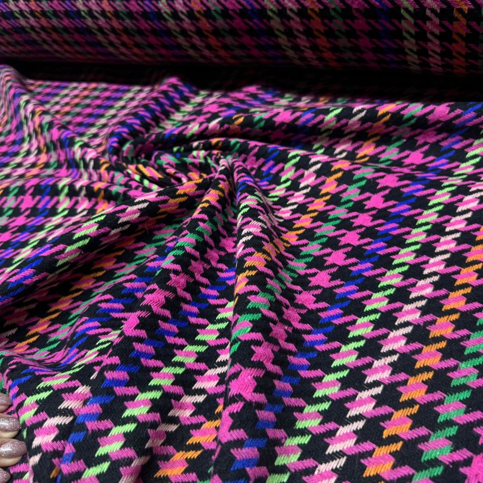 Tüvit Şanel Kumaş Kazayağı Desenli Pembe Renk