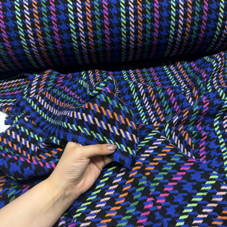 Tüvit Şanel Kumaş Kazayağı Desenli Lacivert Renk