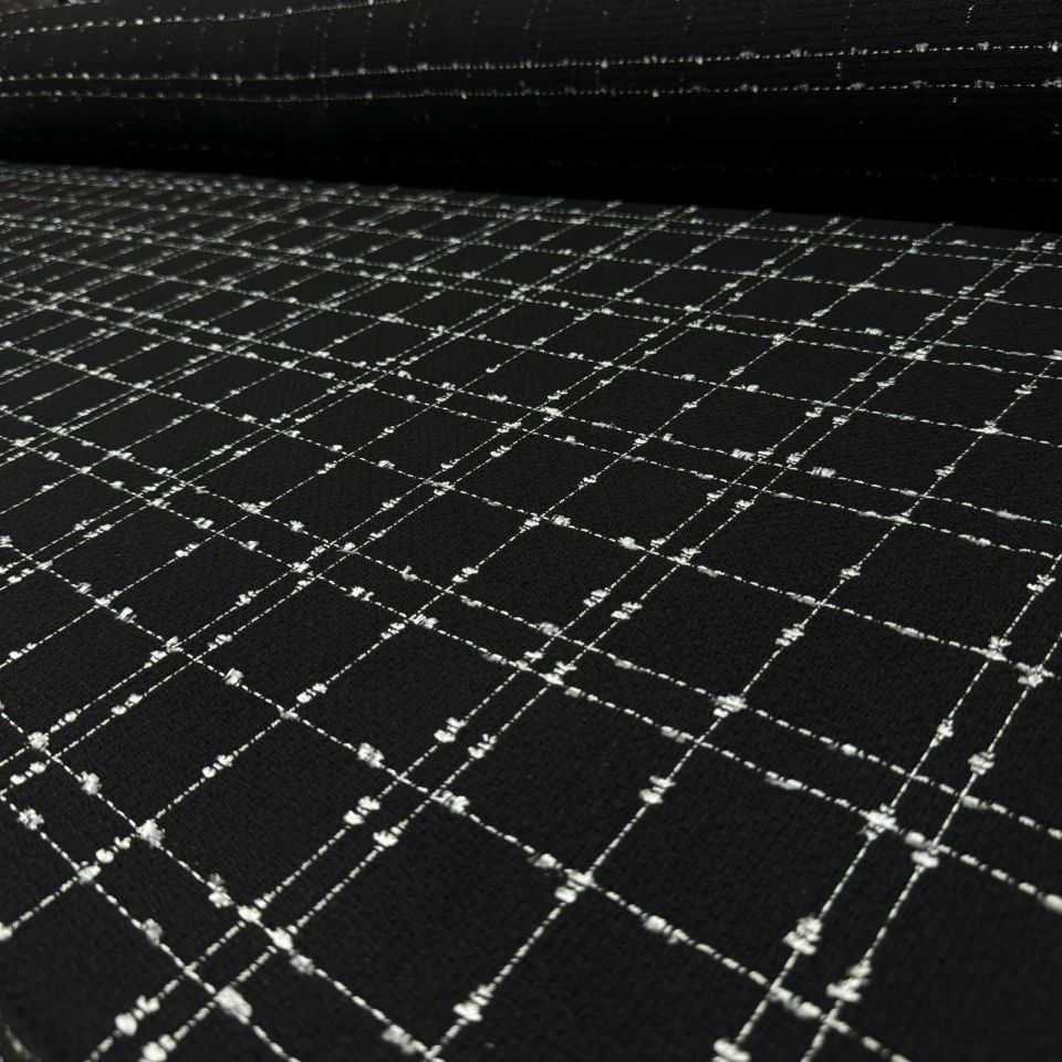 Tüvit Şanel Kumaş Siyah Renk Klasik Büyük Kare Desenli