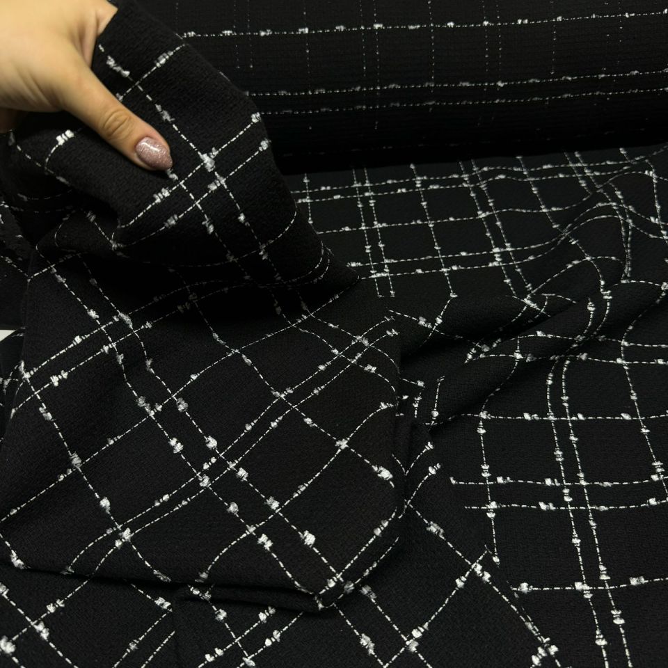 Tüvit Şanel Kumaş Siyah Renk Klasik Büyük Kare Desenli