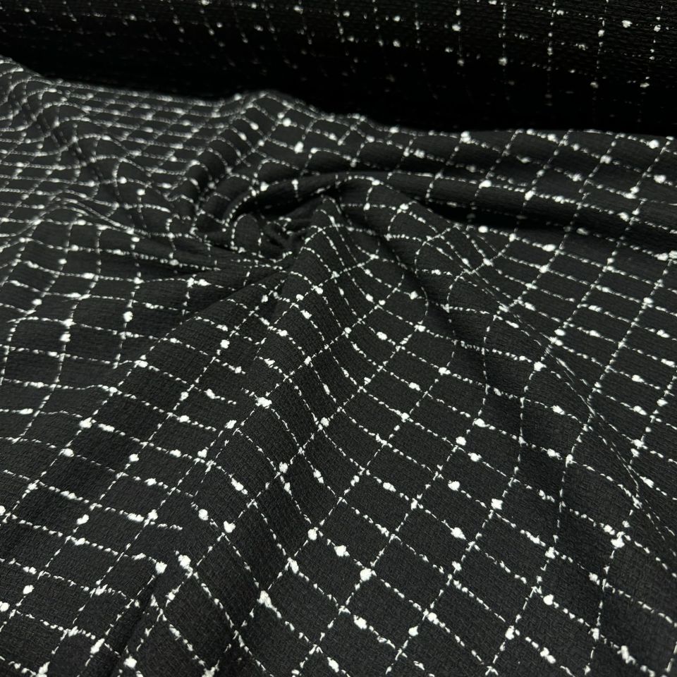 Tüvit Şanel Kumaş Siyah Renk Küçük Kare Desenli