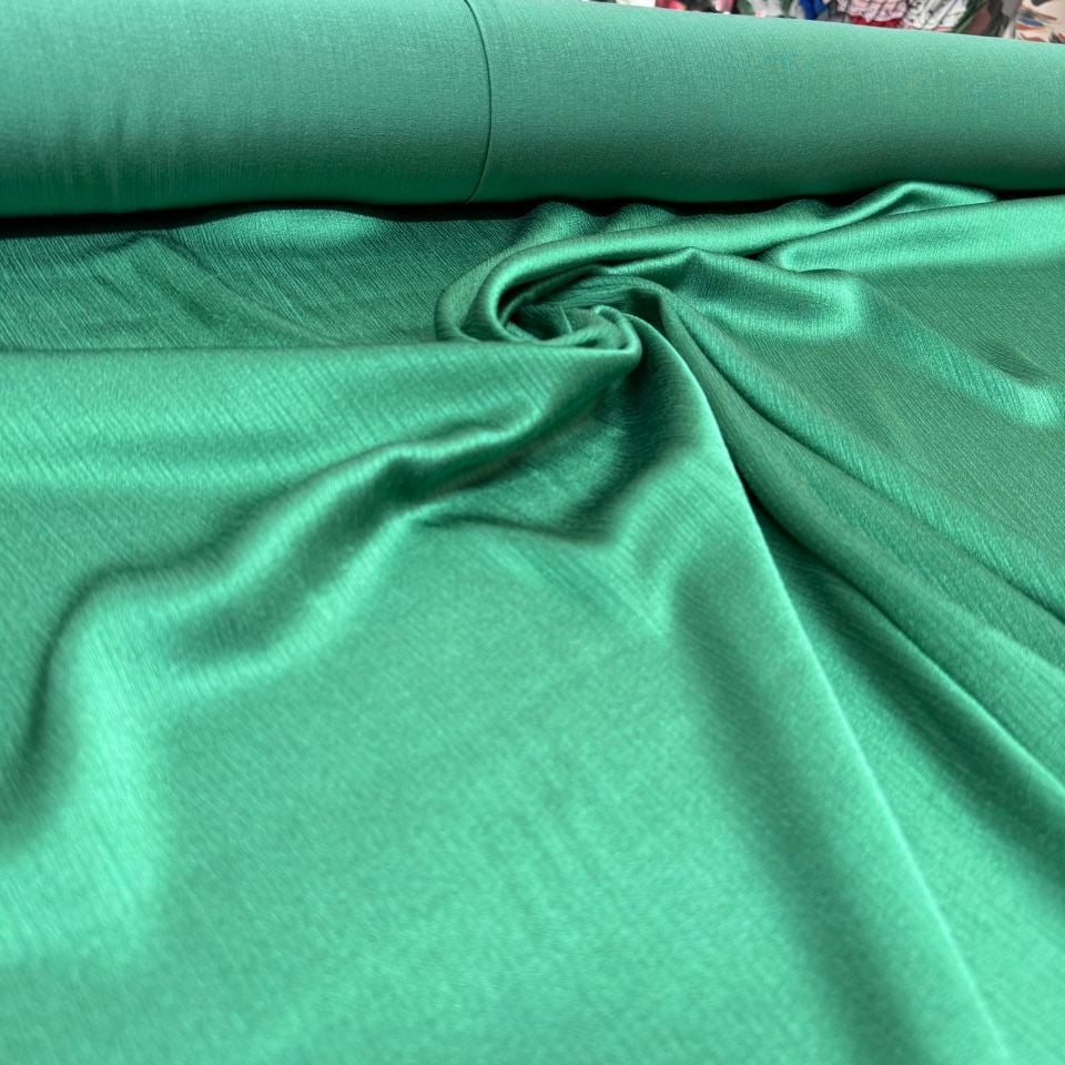 Pamuk Saten Viskon Kumaş Çift En Parlak Zümrüt Yeşili
